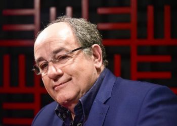 Dono da União Química acusa Anvisa de barrar vacina Sputnik