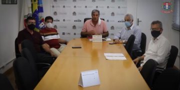 Prefeito pede consciência da população para que não seja preciso fechar comércio novamente