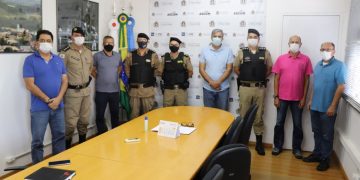 Prefeito tem reunião com a PM para tratar da doação de um terreno para construção do Colégio Tiradentes