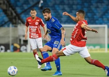 Pouso Alegre F. C. vence o Cruzeiro no Manduzão