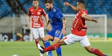 Pouso Alegre F. C. vence o Cruzeiro no Manduzão