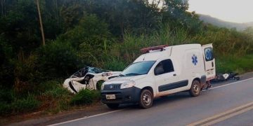 Médico e motociclista morrem em acidente na MG-179