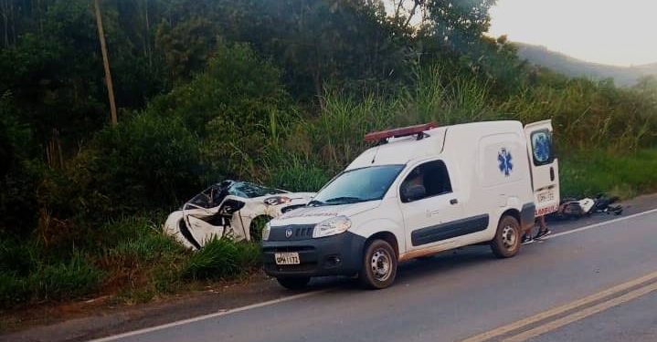 Médico e motociclista morrem em acidente na MG-179