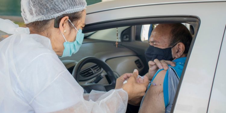 Pouso Alegre continua com vacinação para idosos acima de 66 anos nessa semana