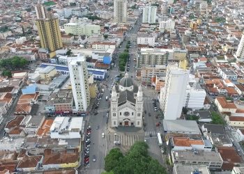 Pouso Alegre é a 1ª da região a vacinar 100% de idosos acima de 80 anos contra covid-19