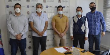 Diretor do Colégio João Paulo II recebe visita do presidente do COREN-MG