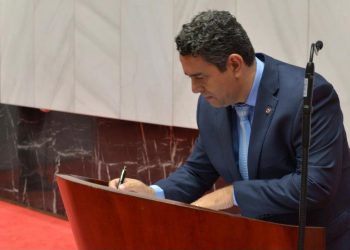 Dr. Paulo defende vacina mineira em reunião da Comissão de Saúde da ALMG