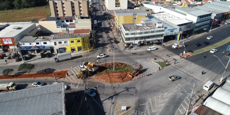 Trânsito na Avenida Perimetral terá alteração com retirada de rotatória
