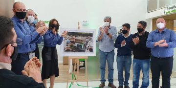 Rafael Simões e comitiva participam de inauguração do Banco Sicredi