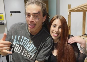 Whindersson faz tatuagens no rosto e fãs se preocupam