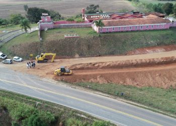 Prefeitura de Pouso Alegre realiza o alargamento do acesso ao bairro rural Imbuia