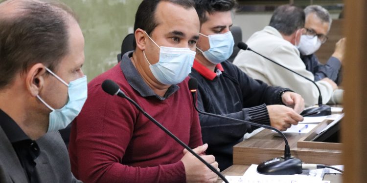 Reivindicações feitas na Câmara são atendidas em reunião entre Prefeitura e Expresso Planalto