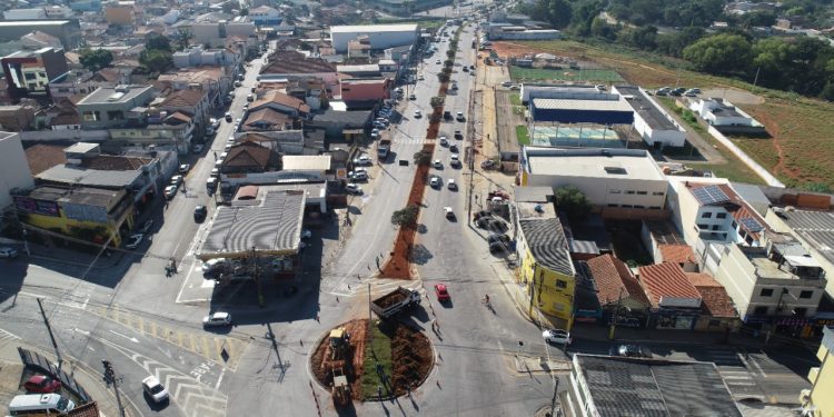 Trânsito na Avenida Perimetral terá alteração com retirada de rotatória