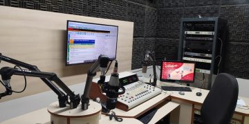 Educativa Univás 104,5 FM lança nova plástica e nova programação
