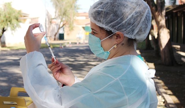 Unidade Fátima da Univás sedia mais uma etapa de vacinação contra Covid-19