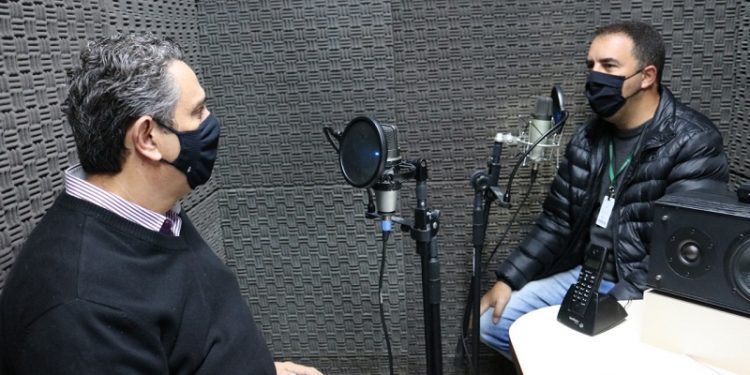 Educativa Univás 104,5 FM lança nova plástica e nova programação