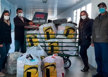 Hospital Samuel Libânio recebe doação de 215 cobertores