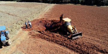 “Projeto Nossa Água, Nosso Futuro” avança com ação de conservação do solo para evitar erosões