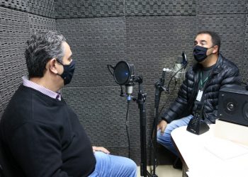 Deputado Dr. Paulo enaltece o Hospital Samuel Libânio e a Univás em entrevista na rádio