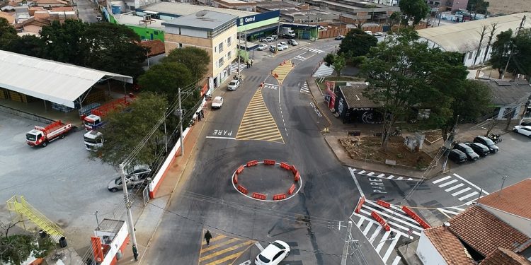 Secretaria Municipal de Trânsito realiza mudanças na entrada do Conjunto Chapadão