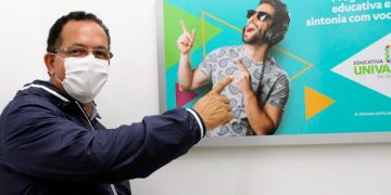 Univás e Hospital Samuel Libânio são destaque em entrevista do professor e vereador Dionísio Pereira