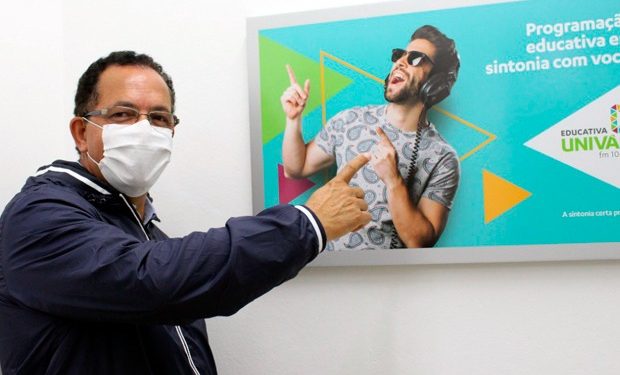 Univás e Hospital Samuel Libânio são destaque em entrevista do professor e vereador Dionísio Pereira