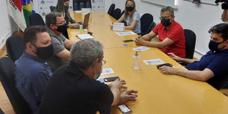 Presidente da Câmara articula reunião que tem como objetivo incluir Pouso Alegre no projeto “plantão digital”