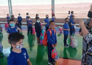 Escola Modelo recém-construída dá início às aulas presenciais