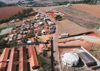 Pavimentação da Estrada dos Ferreiras é entregue para a população