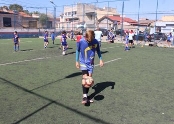 Projeto de futebol no São Cristóvão recebe apoio da Superintendência de Esportes