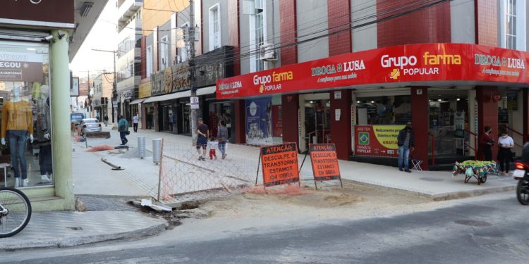 Trecho da Rua Comendador José Garcia será interditado devido as obras de requalificação da Rua Adolfo Olinto