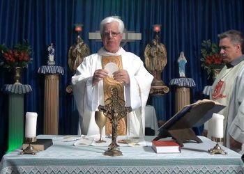 SANTA MISSA EM SEU LAR Nº 74 – “Abandonar a hipocrisia”