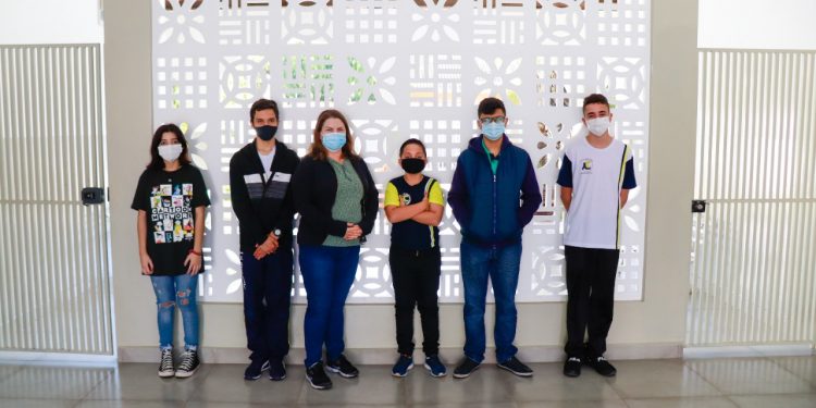 Estudantes de Pouso Alegre conquistam dois ouros na Olimpíada Brasileira de Astronomia e Astronáutica