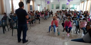 1º Secretário da Câmara ministra aula em semana das vocações promovida pelo Educandário