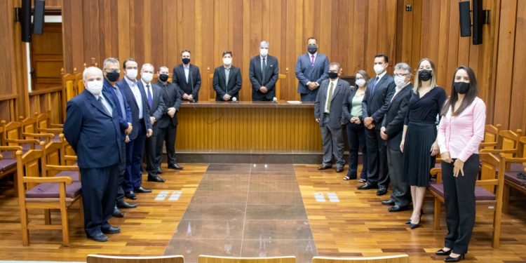 Conselho de Contribuintes toma posse em Pouso Alegre