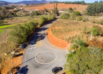 Pavimentação da Estrada do Anhumas é entregue para a população