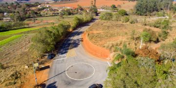 Pavimentação da Estrada do Anhumas é entregue para a população