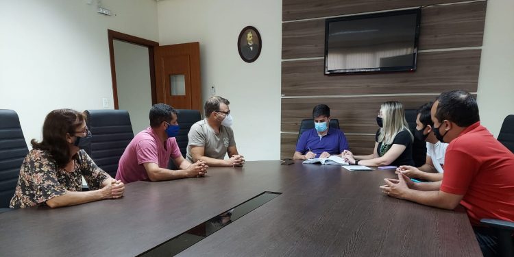 Feirantes são recebidos na Câmara