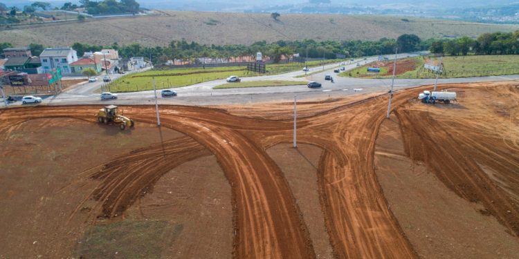 Obras para construção de rotatória entre o Jardim Canadá, Jardim Aureliano e o bairro Santa Rita têm início