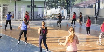Quadra do Jardim Iara recebe projeto com aulas de Zumba e Ginástica