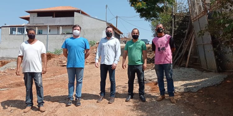 Vereadores visitam bairro “Clube Recreativo Estância Vergani”