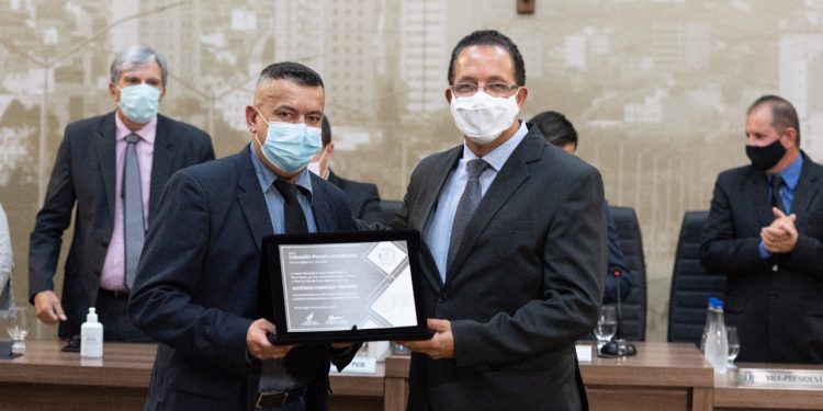 Câmara Municipal de Pouso Alegre realiza Sessão Especial de entrega do Título de Cidadão Pouso-alegrense 2021