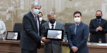 Câmara Municipal de Pouso Alegre realiza Sessão Especial de entrega do Título de Cidadão Pouso-alegrense 2021