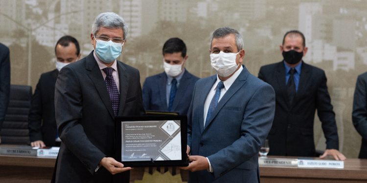 Câmara Municipal de Pouso Alegre realiza Sessão Especial de entrega do Título de Cidadão Pouso-alegrense 2021