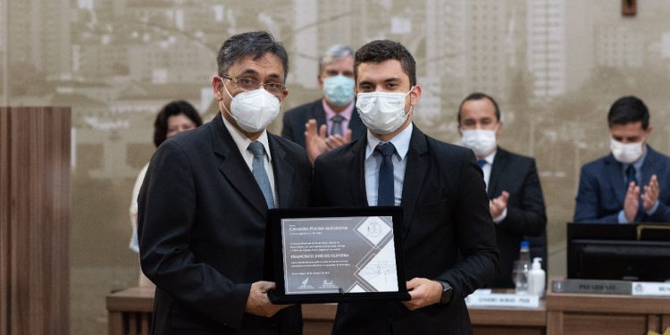 Câmara Municipal de Pouso Alegre realiza Sessão Especial de entrega do Título de Cidadão Pouso-alegrense 2021