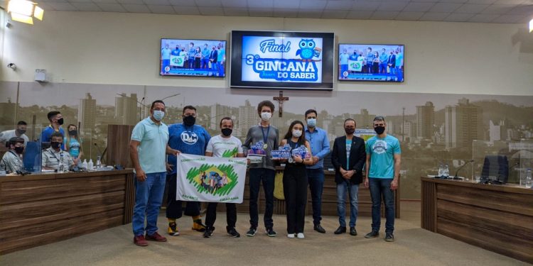 Estudantes dão show de conhecimento da Constituição Federal na Grande Final da Gincana do Saber Jovem