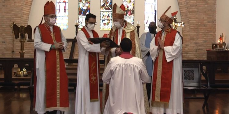 Vereador é sagrado bispo na Diocese Anglicana no Brasil