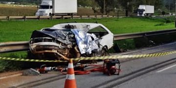 Morte na Br 381 após carro invadir contramão e veículos baterem de frente em Careaçu