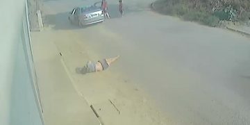 Atropelada em Pouso Alegre na porta de casa, motorista foge sem prestar socorro