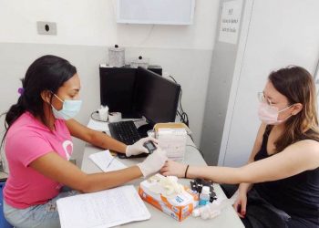  Univás promove campanha de prevenção ao câncer de colo de útero e de mama